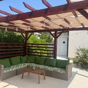 villa-golden-apple.hotelinzadar.com/
